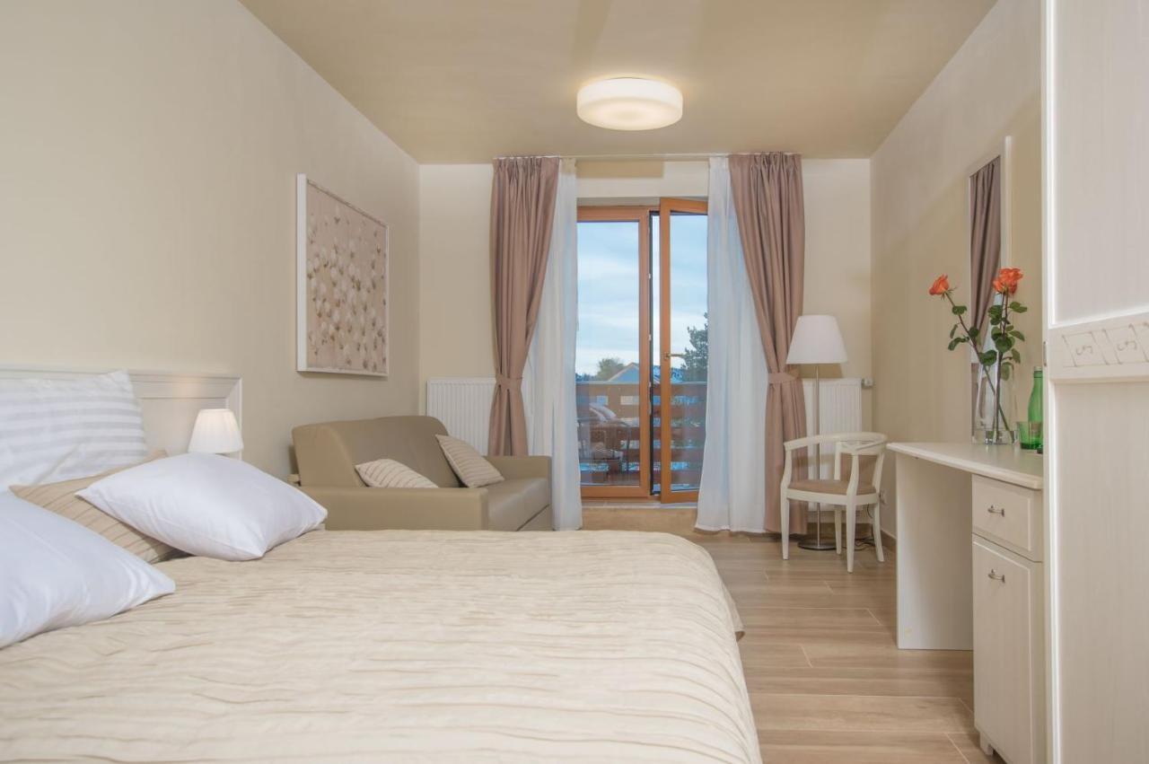 Hotel Slunecna Louka Липно-над-Влтавой Экстерьер фото