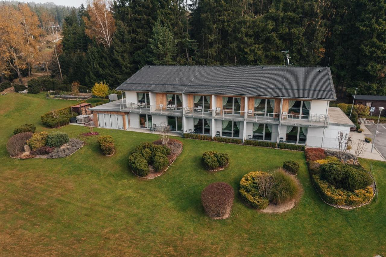 Hotel Slunecna Louka Липно-над-Влтавой Экстерьер фото