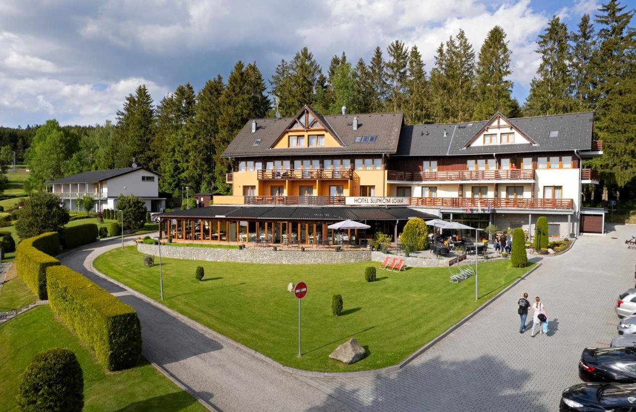 Hotel Slunecna Louka Липно-над-Влтавой Экстерьер фото