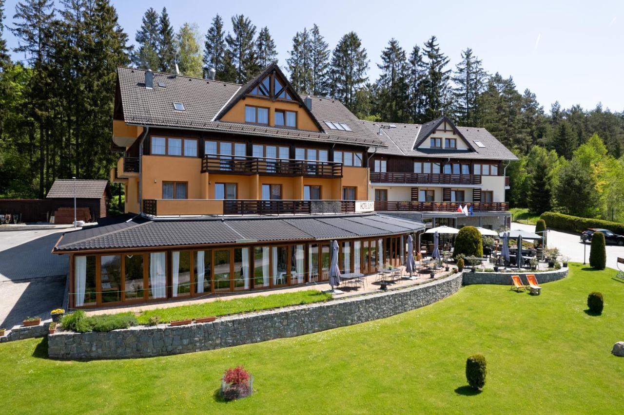 Hotel Slunecna Louka Липно-над-Влтавой Экстерьер фото