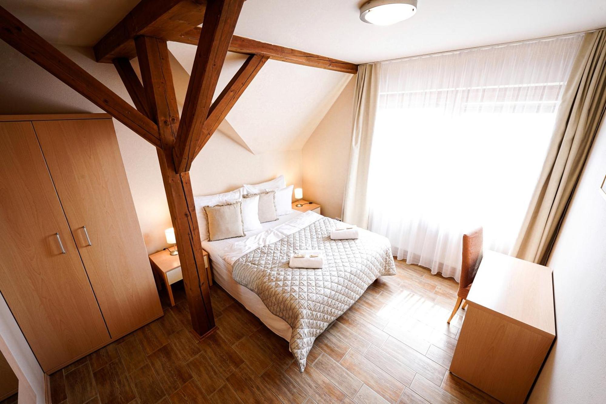 Hotel Slunecna Louka Липно-над-Влтавой Экстерьер фото